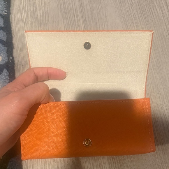 Tory Burch Bright Orange Wallet with Gold Emblem - Picture 5 of 6